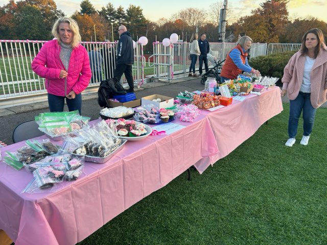 MedfieldAD's tweet photo. Make sure you stop for a snack or to make a donation at the table up by the press box. All proceeds will be donated to @DanaFarber!
@G_MEDSOC @HillerAthletics https://t.co/CWPvAgqOjZ