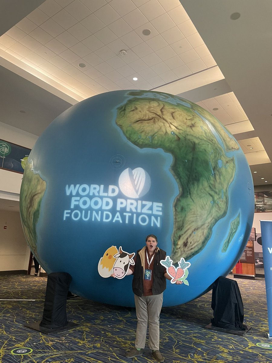 PflaumerGISA's tweet image. We’re just getting started this week! We are at the Global Youth Institute for Lily and other youth delegates to present their research.