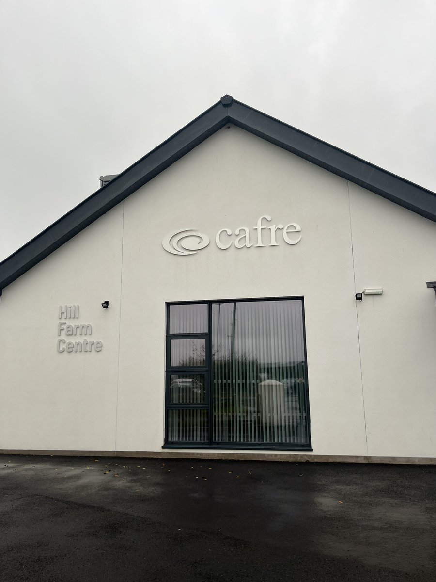 BpgGarry's tweet photo. Brilliant few days last week exchanging knowledge in @DiscoverCAFRE with colleagues visiting local farms in Antrim and getting new ideas on knowledge exchange techniques @TeagascPoultry @gibson_mark @seandoorley @TeagascOrganics @RachelClancy20 #CECRA https://t.co/9Pym5ra9Il