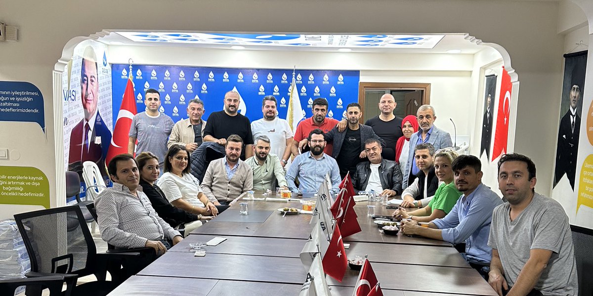 yoneydr's tweet photo. Olağan Yk toplantımızı yaptık🇹🇷 https://t.co/SOefagm2sh