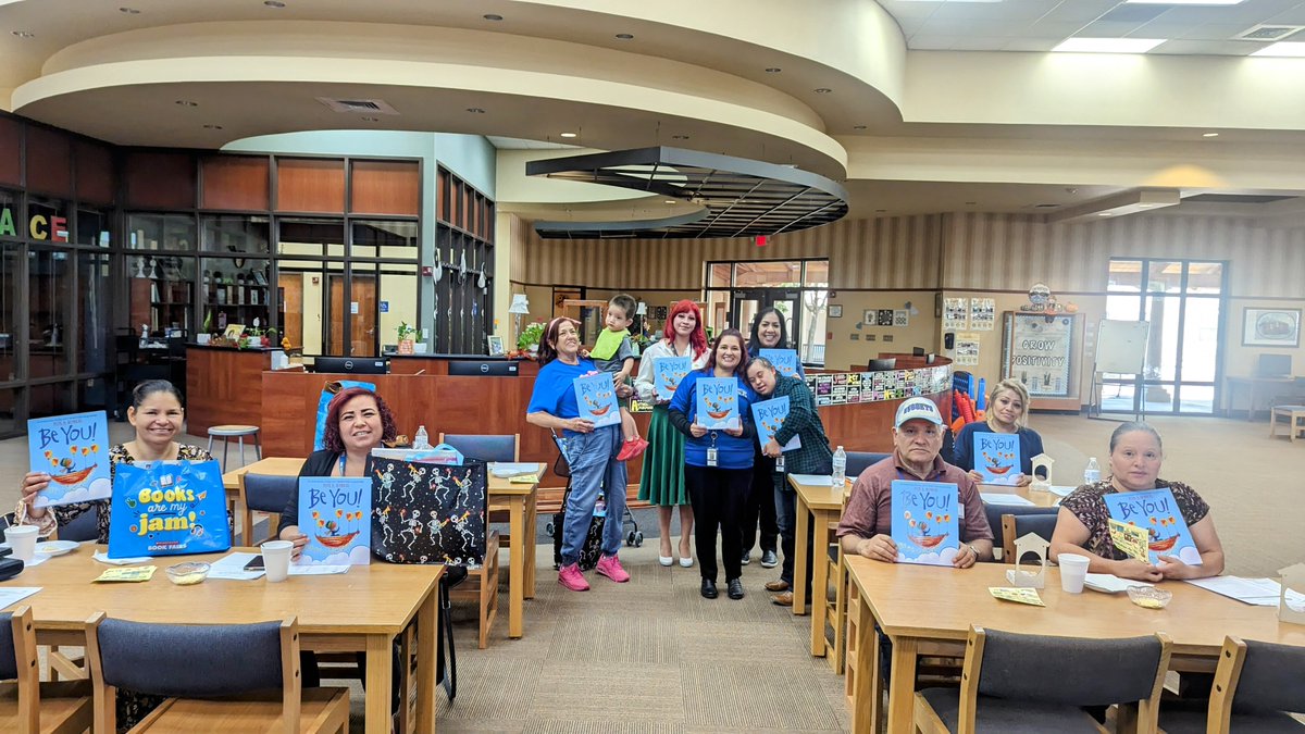 Alvarez_SEISD's tweet image. Exciting GEMS Parent Literacy session this morning! Parents came together for an enriching morning of rdg, vibrant discussions, &amp;amp; a fun game of Cognate Bingo. Fostering a commitment for a love of rdg &amp;amp; strengthening family bonds is evident. #GEMSpride #SEISDPeoplePassionPurpose
