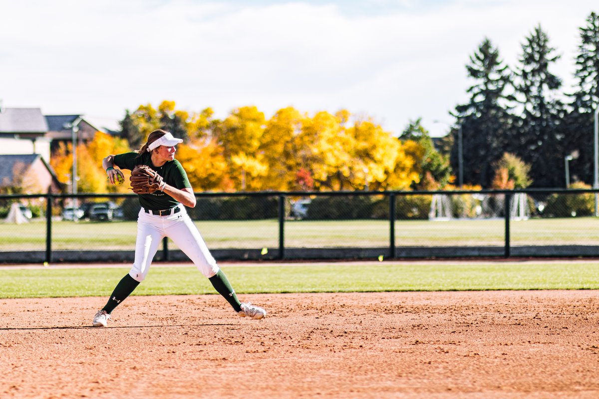 CSUSoftball's tweet photo. Our field in the fall >>> 🥰🤩

#Stalwart x #CSURams https://t.co/M7HaivZCnA