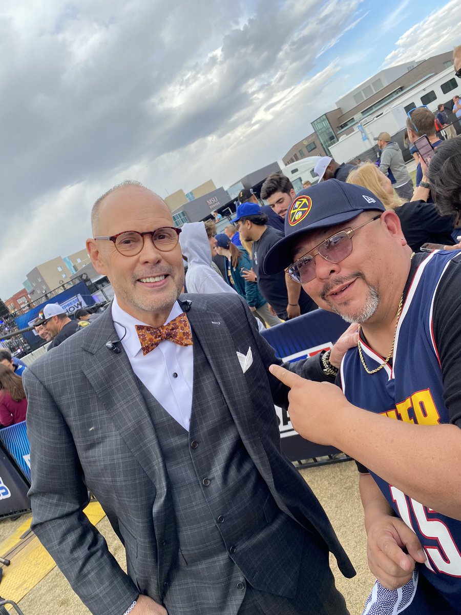 bigtin303's tweet photo. @TurnerSportsEJ class act!!!@NBAonTNT https://t.co/T0I24lEp29