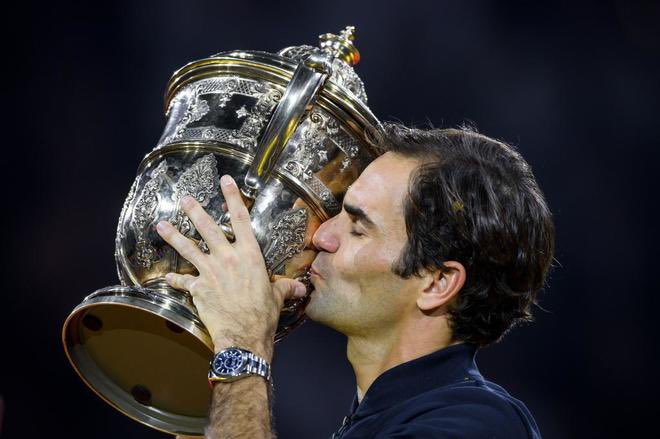 ¿Sabías que…? Roger Federer 🇨🇭 es el tenista con más victorias en único torneo con partidos disputados al mejor de 3 sets (Open Era/Men’s Singles). Ningún tenista alcanza los 75 triunfos cosechados por el helvético sobre la pista dura del torneo de Basilea entre 1999 y 2019.