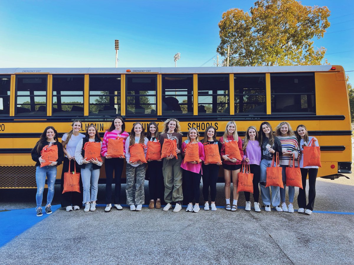 Rocket City Bound. . . #AO1 #NoCeilings <a href="/ValleyCubVB/">Alexandria Volleyball 🐻</a> @alexandria_cubs
