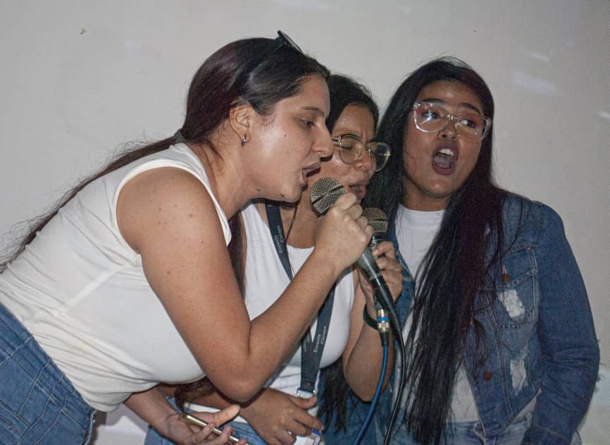 PrensaULANurr's tweet photo. Resaltan importancia de los DDHH mediante festival musical universitario. El evento fue organizado por el #Cenurr y #TodosPorLaEducación
https://t.co/abkbf8vklW
#UniVe
#ULA
#Trujillo
#24Oct https://t.co/y9Okox47Wr