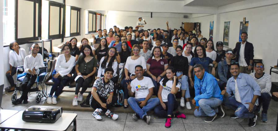 PrensaULANurr's tweet photo. Resaltan importancia de los DDHH mediante festival musical universitario. El evento fue organizado por el #Cenurr y #TodosPorLaEducación
https://t.co/abkbf8vklW
#UniVe
#ULA
#Trujillo
#24Oct https://t.co/y9Okox47Wr
