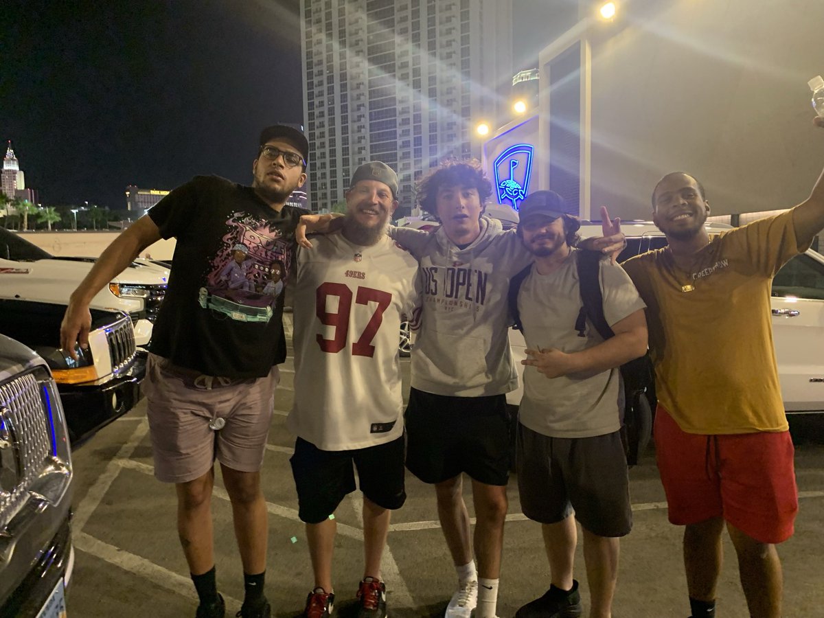 Surfbbyfn's tweet photo. @bbcarsun  @PlantBasedRell n Wesley and bot Otis W people 💜🙏. https://t.co/4WJRPNFABZ