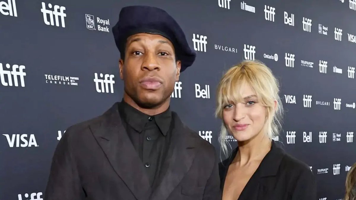 Daily Loud tweet media