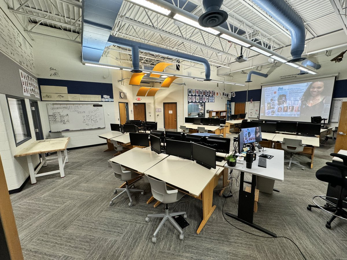 OlatheDesign's tweet photo. Calling all 8th Grade Olathe Students! 
Design Academy Open House is at Olathe East tonight from 5:30-7:30. See what great things our students are making. https://t.co/3fdGBI57Kx