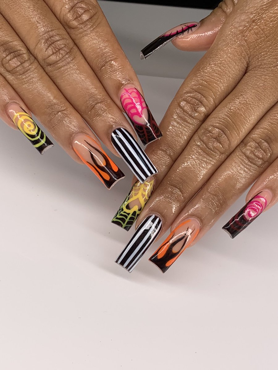 yellabone4life's tweet photo. Halloween Nails Edition
Ig GhettoGrippaz
Link In Bio
#atlnails #atlantanailtech #stonemountainnailtech
#nailsdone https://t.co/WnhLPG48wr