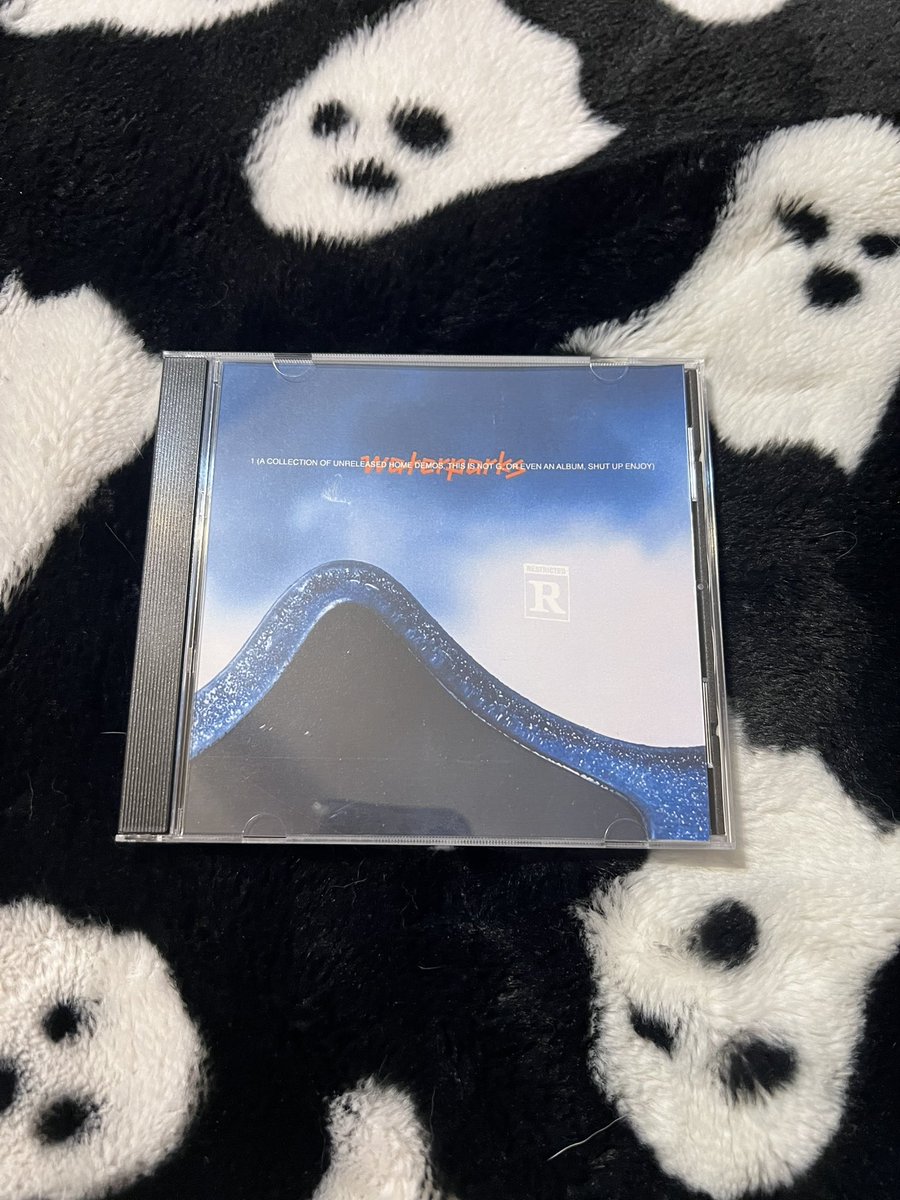 ghtrack11's tweet photo. ANOTHER GIVEAWAY !!!
i will be giving out 1 of each type of these waterparks demo cds !!
both winners will be picked on october 27th !!
Rt and follow to enter https://t.co/Ho3CRj81hw