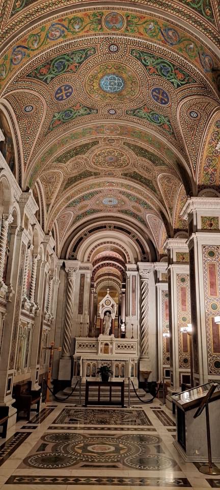 MikejBa's tweet photo. I always love places of worship and the Cathedral Basilica in St Louis is magnificent. https://t.co/8TiHjo92PJ