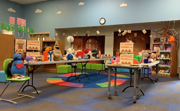 LibaryLadyAvery's tweet photo. Voting is under way for our annual Book Character Pumpkin Contest! Every single pumpkin is absolutely SUPERB! We can't wait to find out which pumpkins our Game Changers will vote for!๐ #OcelotsRead @LFCISDLibraries @esc1library #LosFresnosLiteracyMatters https://t.co/B8zU8ozsGc
