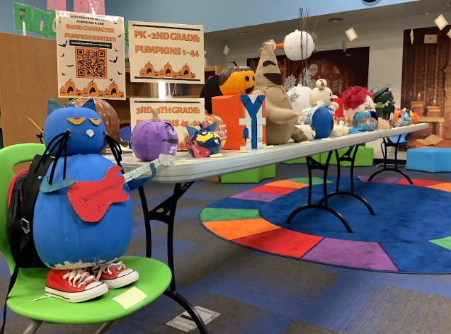 LibaryLadyAvery's tweet photo. Voting is under way for our annual Book Character Pumpkin Contest! Every single pumpkin is absolutely SUPERB! We can't wait to find out which pumpkins our Game Changers will vote for!๐ #OcelotsRead @LFCISDLibraries @esc1library #LosFresnosLiteracyMatters https://t.co/B8zU8ozsGc