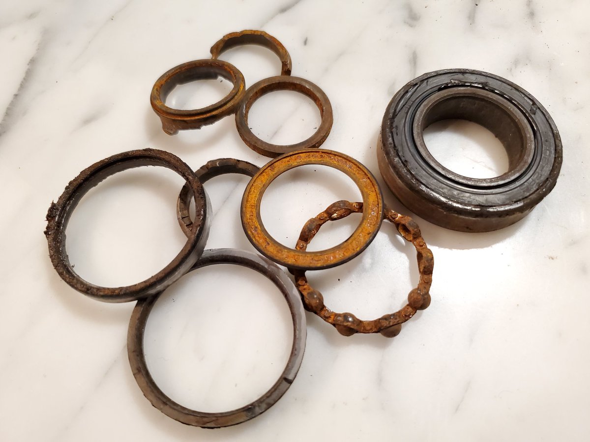 MorningsideTomb's tweet photo. Washing machine repair - some progress. Finally got these out after three days of trying and probably a month or more before my back calms down. Still don't know if I'll be able fix it but: Please clap. https://t.co/MTiGbGsFdh
