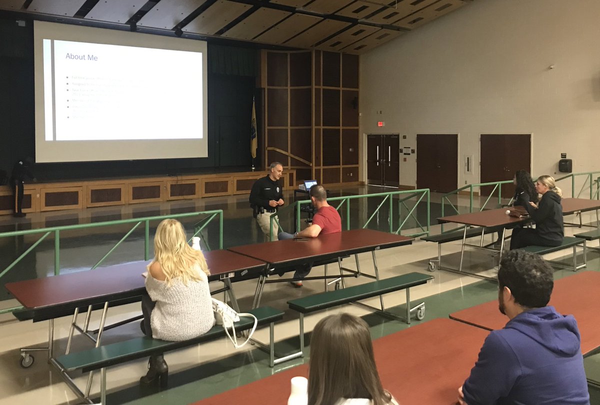 Many thanks to Evesham Police and Detective DiFrancesco for this evening’s informative Digital Safety presentation for parents! So thankful for ETPD’s support all year long &amp; this evening as well! <a href="/EveshamSchool/">Evesham Township School District</a> <a href="/EveshamPD/">Evesham Police</a> <a href="/eveshamtwp/">Evesham Township</a>