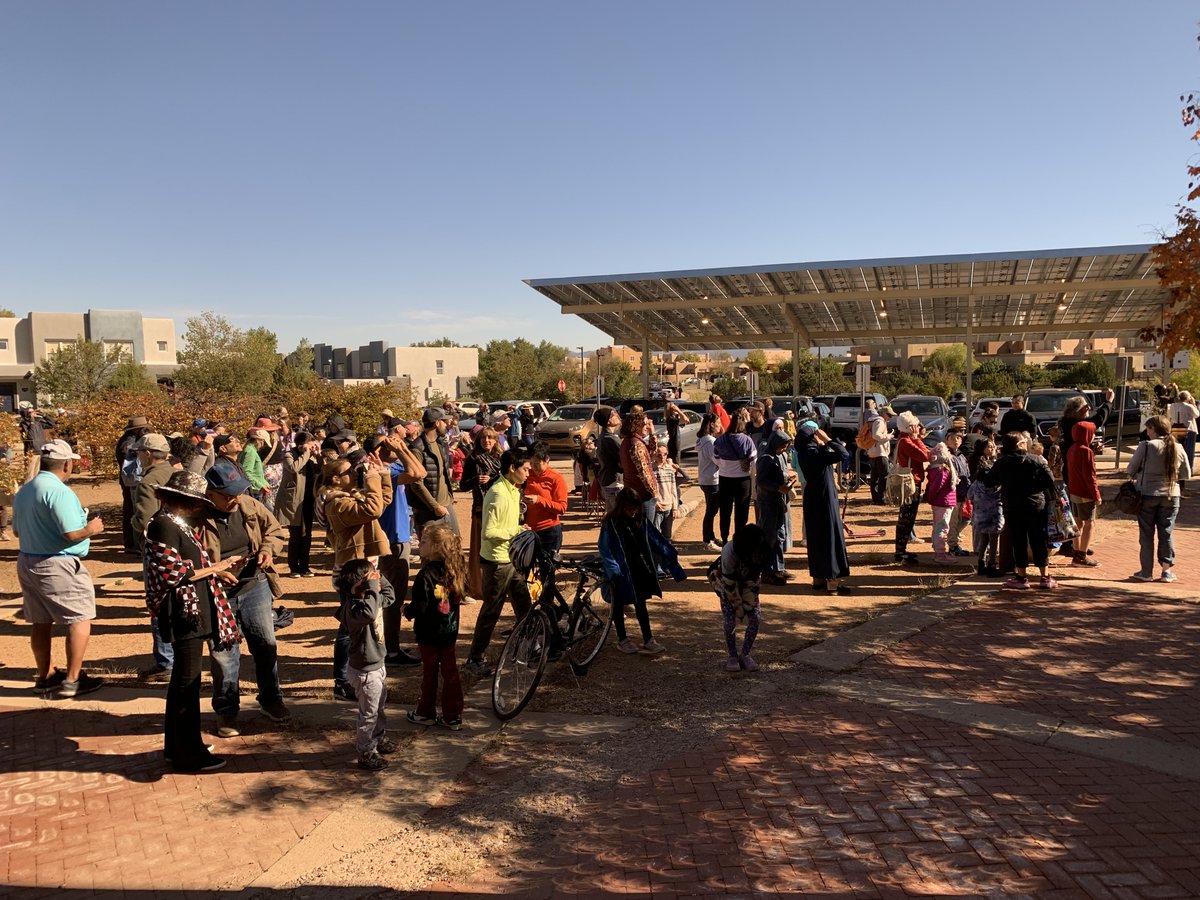 sfpl's tweet image. Our #EclipseEvent at #SouthsideLibrary was ... lit!  😄 Did you attend?  We had at least 500 people show up for our #EclipseParty and all together we handed out more than 2800 #EclipseGlasses!