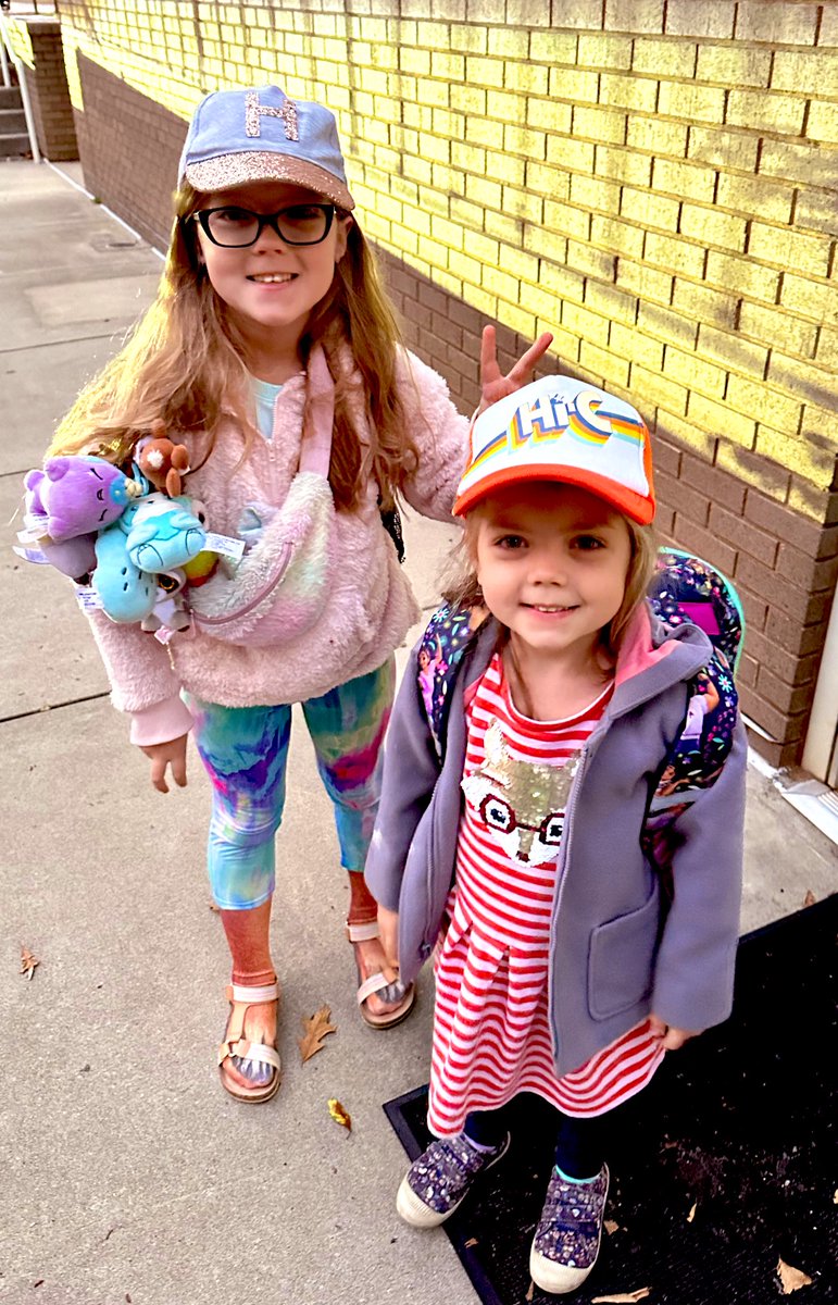 drjtoney's tweet photo. Day 55 ✅ @APS_SPARK 🐉💚🌳
🎩 Hats off to Red Ribbon Week! We have our minds made up for a brighter future! We also celebrated October staff birthdays! 🥳 👒🧢 We’re SPARKling! ✨✨✨✨✨#HatsOnForChange #SpringdaleParkStrong https://t.co/37jgHgaYcB