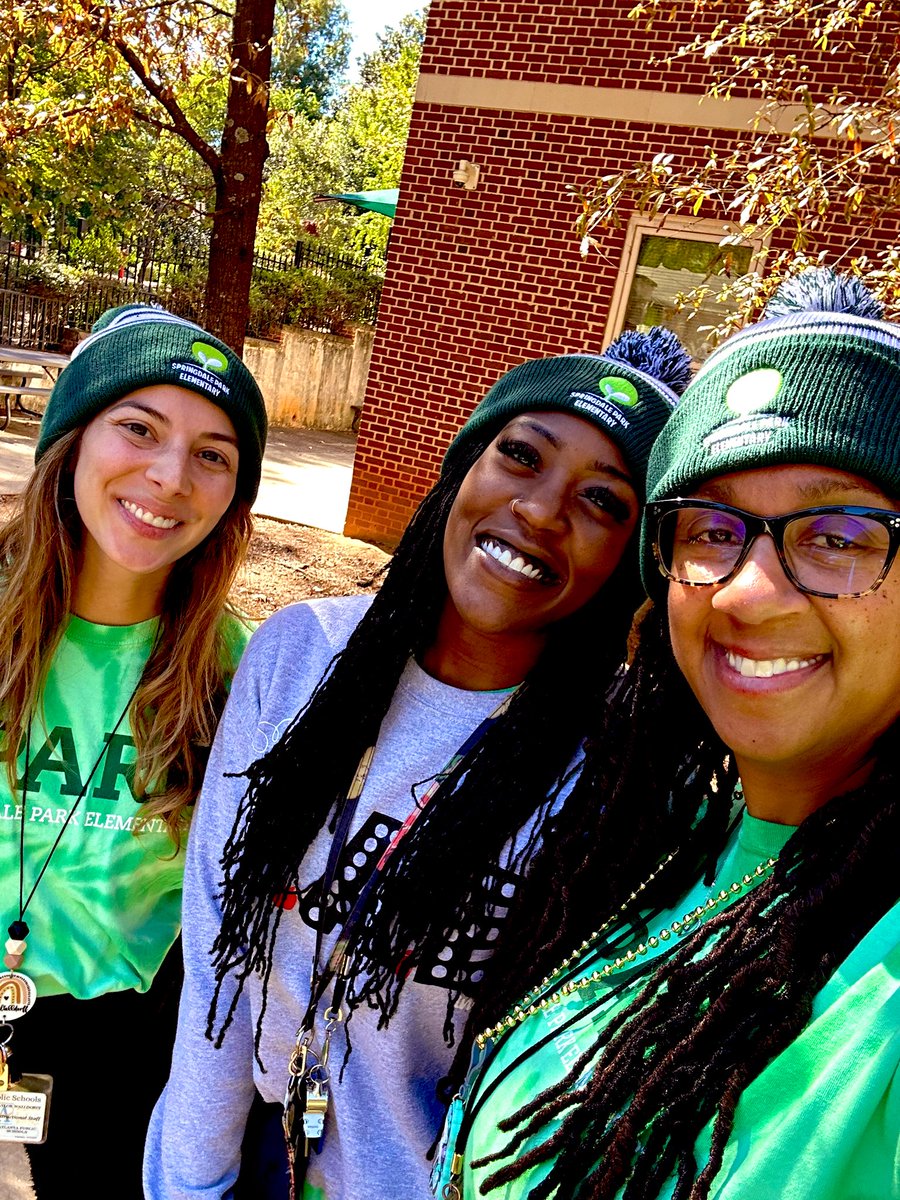 drjtoney's tweet photo. Day 55 ✅ @APS_SPARK 🐉💚🌳
🎩 Hats off to Red Ribbon Week! We have our minds made up for a brighter future! We also celebrated October staff birthdays! 🥳 👒🧢 We’re SPARKling! ✨✨✨✨✨#HatsOnForChange #SpringdaleParkStrong https://t.co/37jgHgaYcB