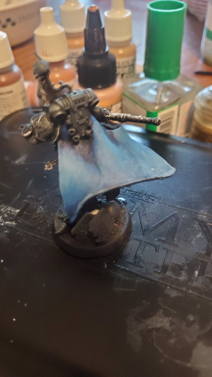 RhydonH's tweet photo. #HobbyStreak Day 76, I put a few more glazes on the cape of my Watchmaster, but progress is fairly slow going on it
#Warhammer40k #Warhammer #WarhammerCommunity #PaintingWarhammer #Deathwatch #SpaceMarines #AdeptusAstartes #Astartes #WatchMaster https://t.co/DQJ88bE77o
