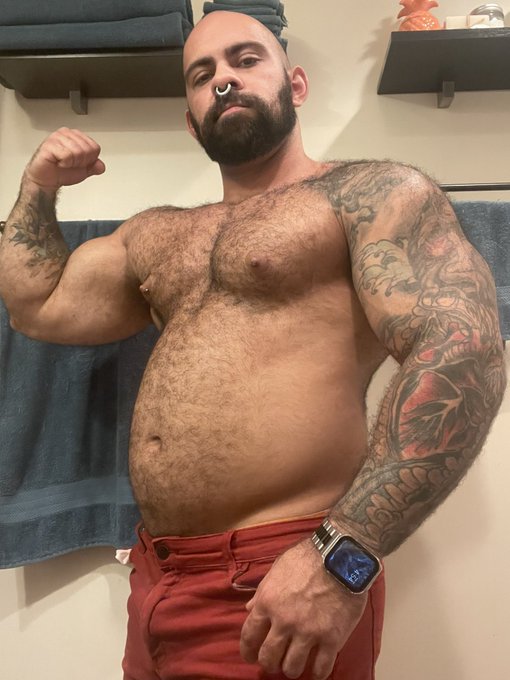 It's #tummytuesday right? https://t.co/9GvWrz6rCN<a href="/tag/tummytuesday"class="tags">#tummytuesday</a>