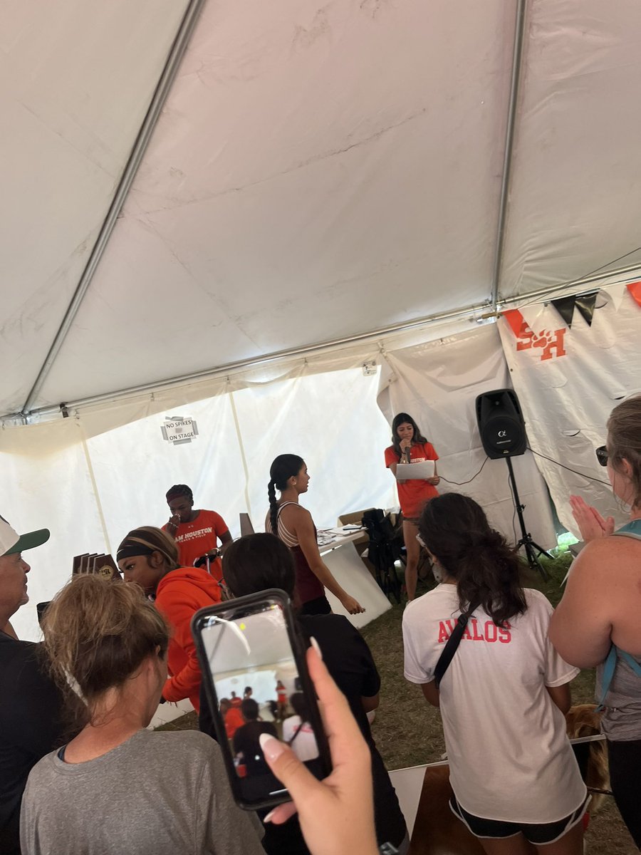 Coach Alicia Dutch tweet media