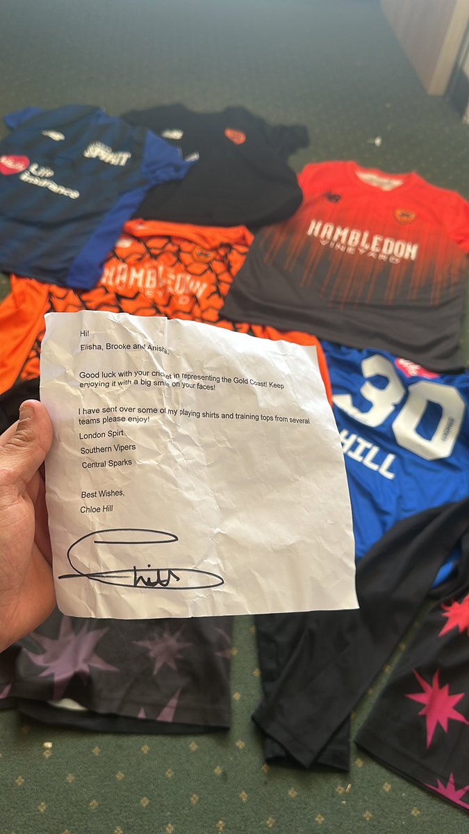 Keepy27's tweet photo. Huge thankyou to @chloe_hill97 for the shirts. The girls in FNQ are going to love them 🤝🤝. Forever indebted. https://t.co/jELwxcbZbL