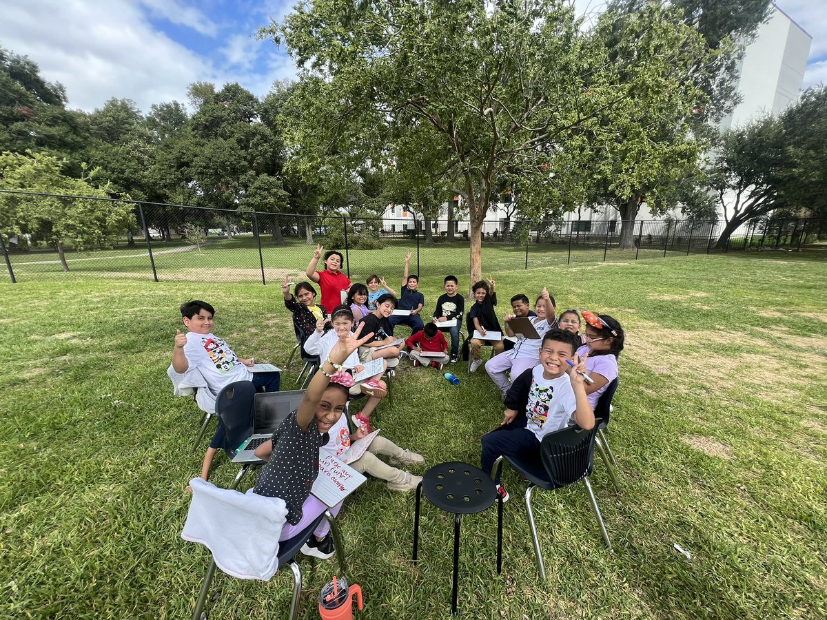 Ms. Avalos (@_msavalos) on Twitter photo We took advantage of today’s weather and stepped outside for our read aloud 🌞 <a href="/CorneliusElem/">Cornelius Elementary</a> We took advantage of today’s weather and stepped outside for our read aloud 🌞 <a href="/CorneliusElem/">Cornelius Elementary</a>