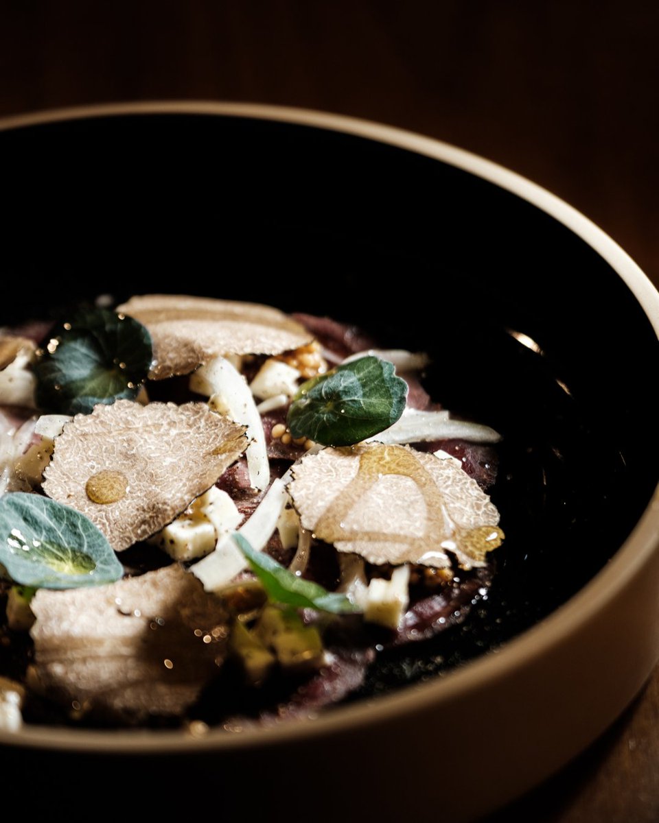 Venison Carpaccio, 
Fior di latte, 
Walla walla onion
Fresh truffle