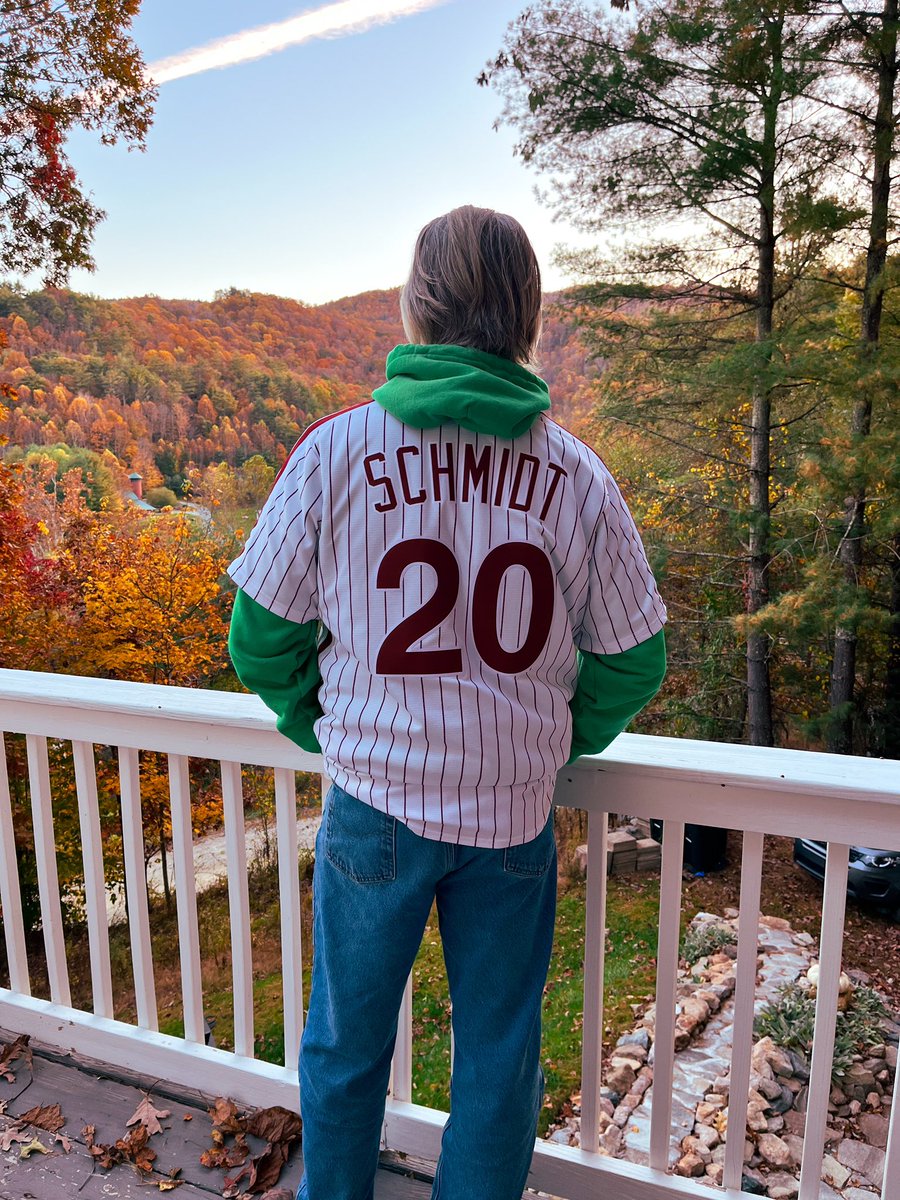 Julie Schmidt Hasson tweet media