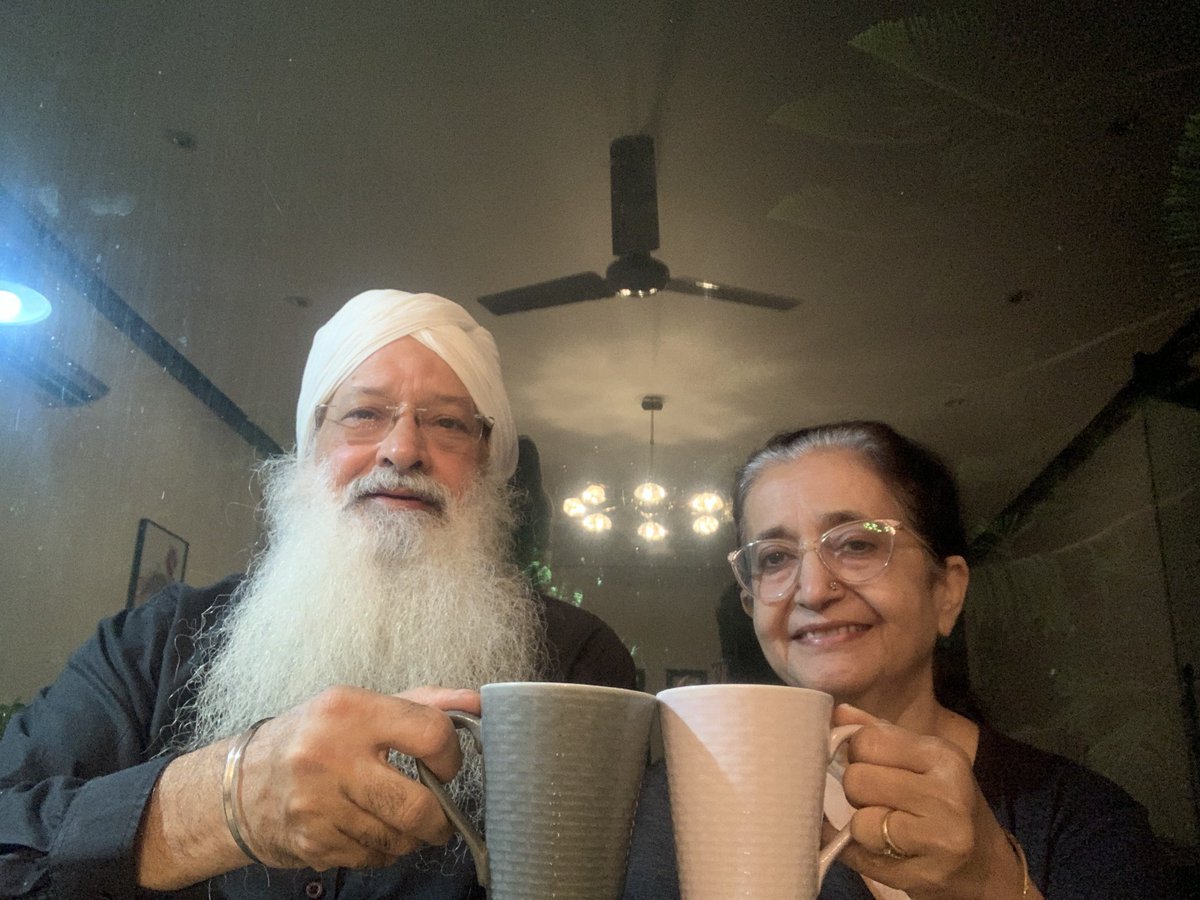 GloriousPunjab1's tweet photo. CHEERS

TEA at 4.00 a.m.
Only from a loveable wife. 
WAHE GURU https://t.co/EA6txJccAG