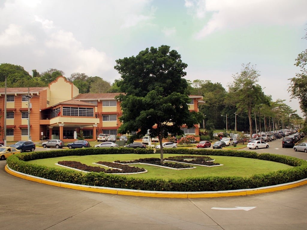 tvnnoticias's tweet photo. La Universidad Tecnológica de Panamá (UTP) anuncia que a partir del miércoles 25 de octubre y hasta nuevo aviso, el estamento administrativo estará laborando a disposición de las diferentes unidades a través del teletrabajo. 

#Panamá #UTP #Protestas #ÚltimaHora https://t.co/e2T7QYvOXr