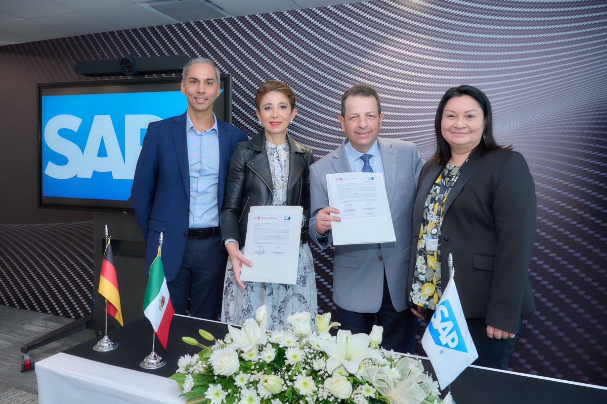 #TECNOLOGÍA | <a href="/SedecoCDMX/">Secretaría de Desarrollo Económico</a> y <a href="/SAP_Mexico/">SAP México</a> firmaron el día de hoy un #convenio de colaboración con el objetivo de #impulsar la #digitalización de #MiPyMES de la #CDMX, a través de la red de negocios  #SAPBusinessNetwork.

👉Consulta la nota completa: globalindustries.mx/sap-sedeco-con…