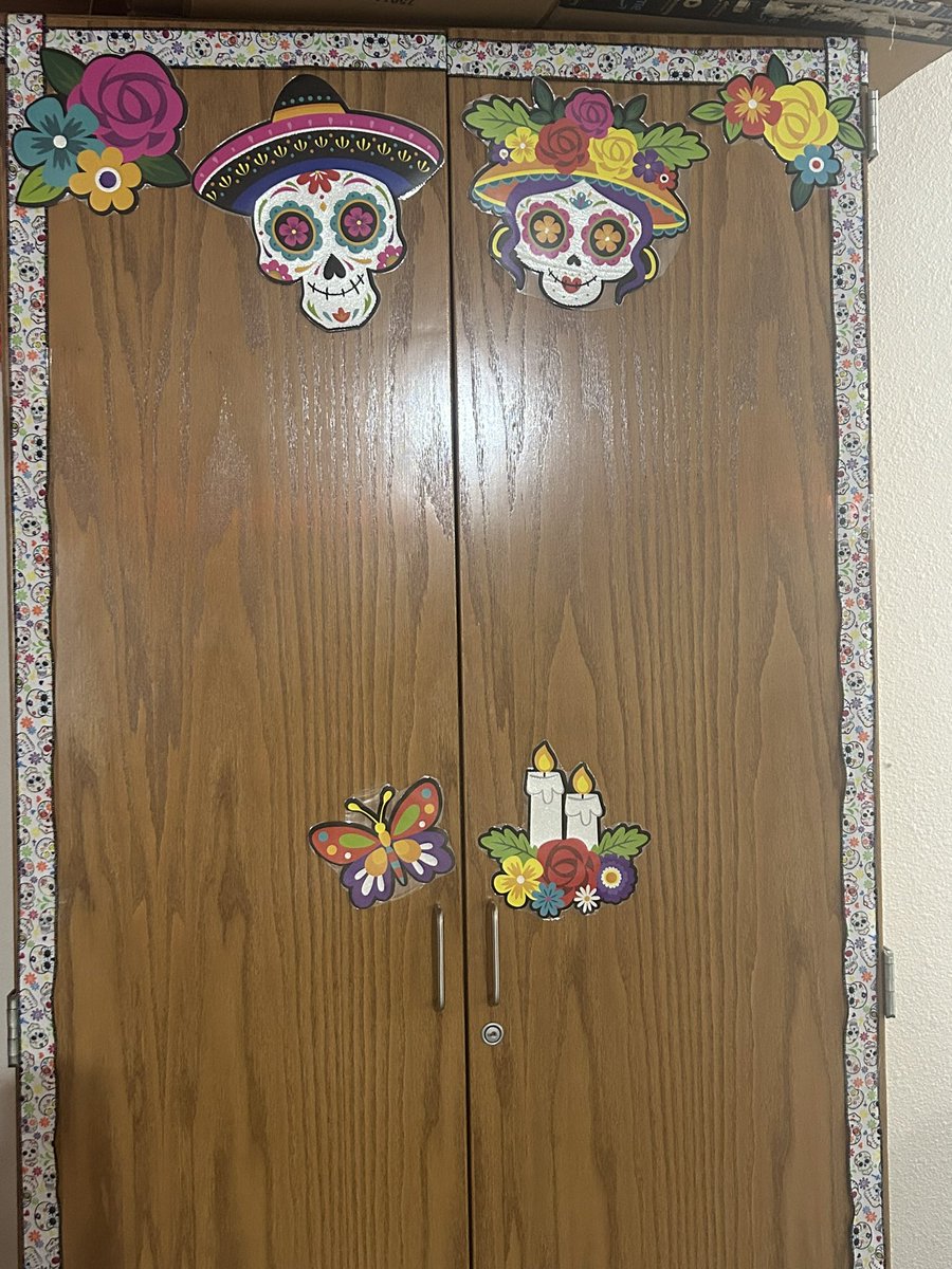 Our Día de los Muertos bulletin board is ready for our writing pieces to honor and remember our loved ones who have passed. ❤️ #DíaDeLosMuertos #Lockheart4People #ExpeditionExceLLence