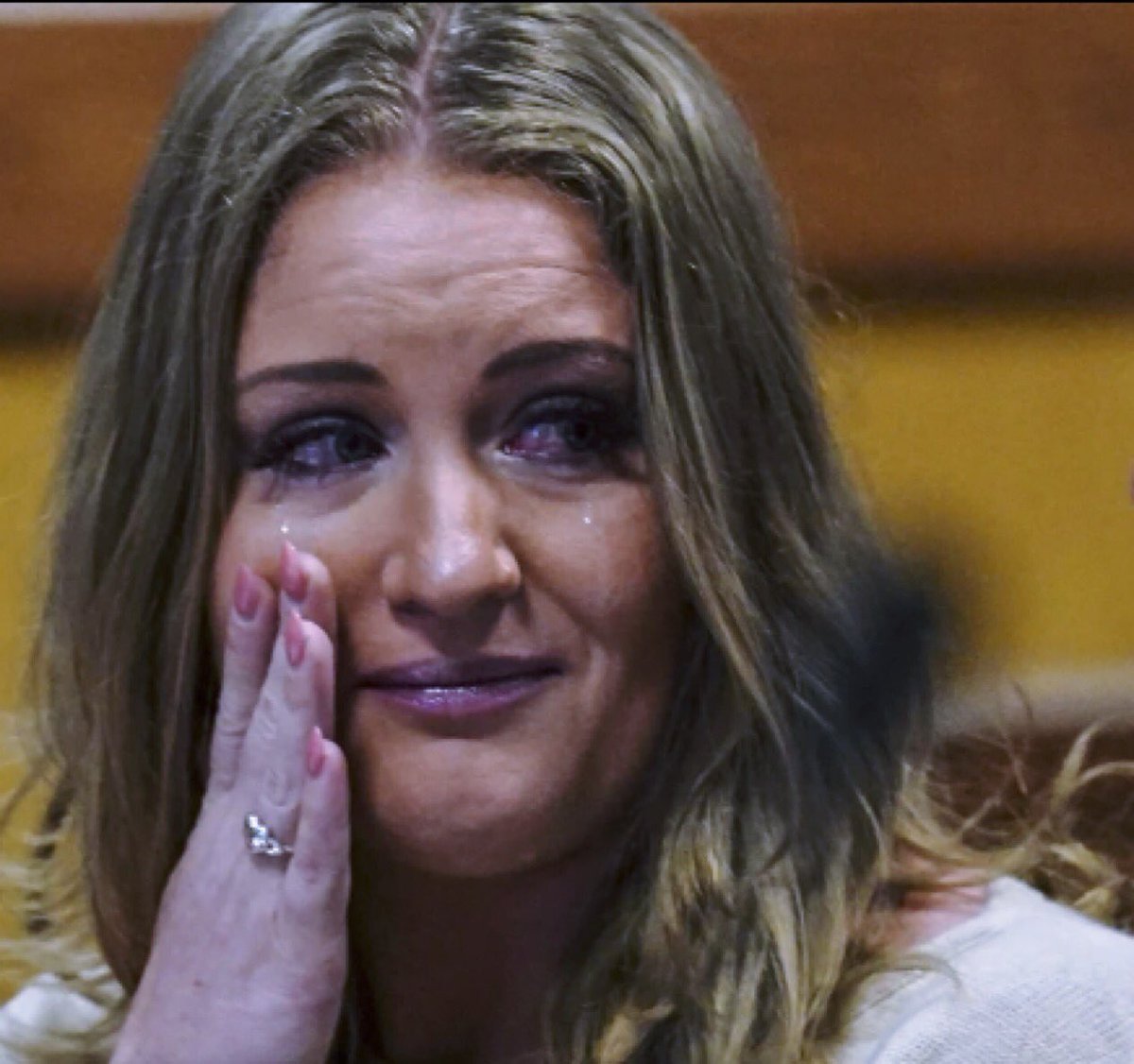 NinetyNinerMB's tweet photo. Before and After.
She looked pretty happy getting her mugshot, and today, a batch of crocodile tears for the cameras.
#Grifting
#GriftMuch https://t.co/ySc03gF9BF