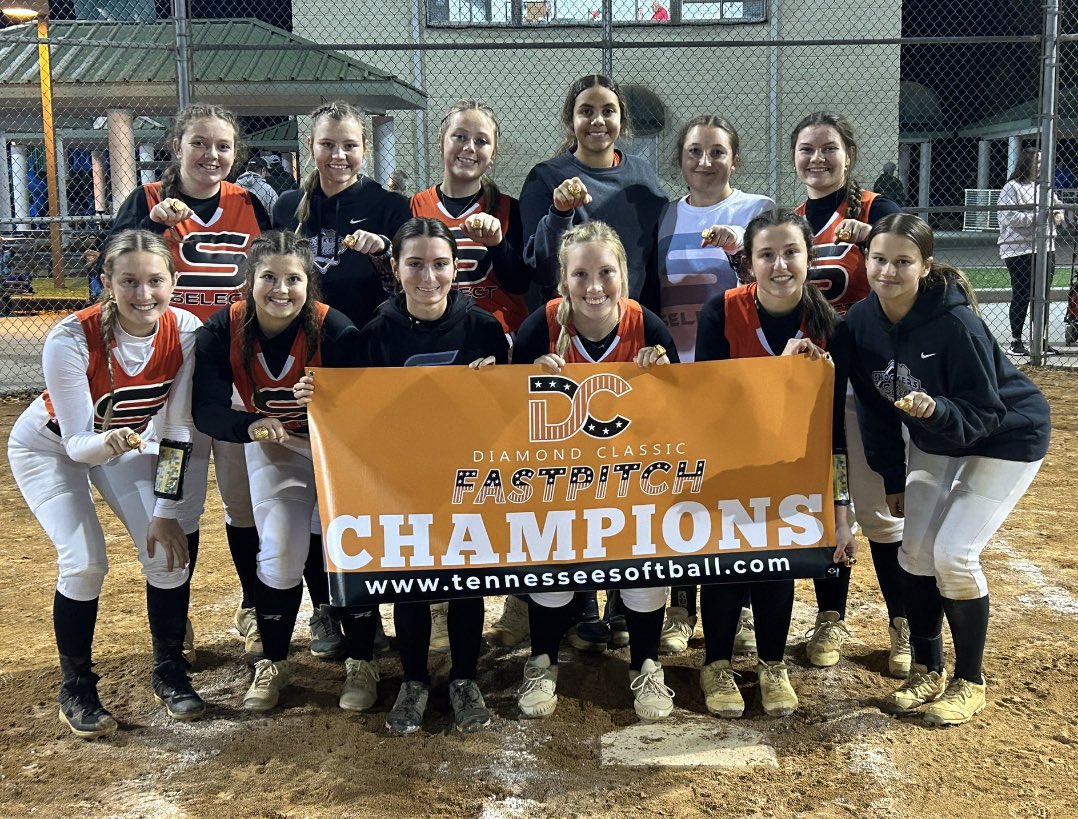 AddisonToney's tweet photo. Great weekend for our team we went undefeated! @BURamsSoftball @MEJWhite17 @UPIKE_softball @rstaggs @ETSUSoftball @CoachmilliSB @EHC_SB @MilliganBuffsSB @JURoyalsSB @ShockerSelect https://t.co/NtwintZtXK