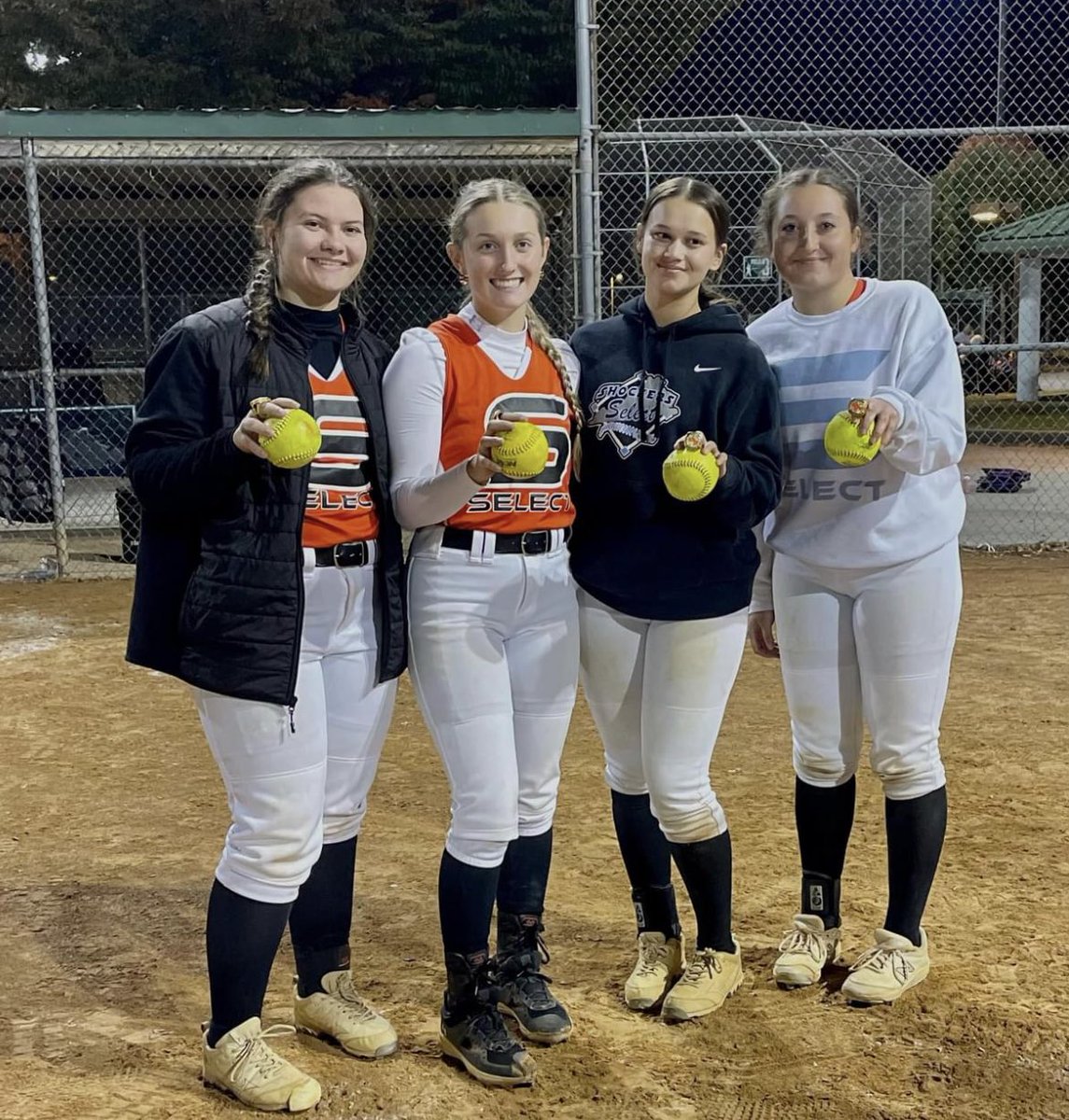 AddisonToney's tweet photo. Great weekend for our team we went undefeated! @BURamsSoftball @MEJWhite17 @UPIKE_softball @rstaggs @ETSUSoftball @CoachmilliSB @EHC_SB @MilliganBuffsSB @JURoyalsSB @ShockerSelect https://t.co/NtwintZtXK