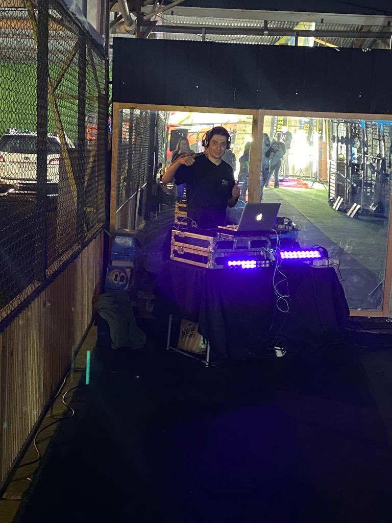 dj_moha's tweet photo. no te quedes sin Dj en estas FIESTAS DE FIN DE AÑO agenda con anticipación amplificacion e iluminación y mucho mas te esperamos. https://t.co/tTws9gEIlw
