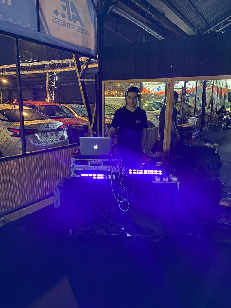 dj_moha's tweet photo. no te quedes sin Dj en estas FIESTAS DE FIN DE AÑO agenda con anticipación amplificacion e iluminación y mucho mas te esperamos. https://t.co/tTws9gEIlw
