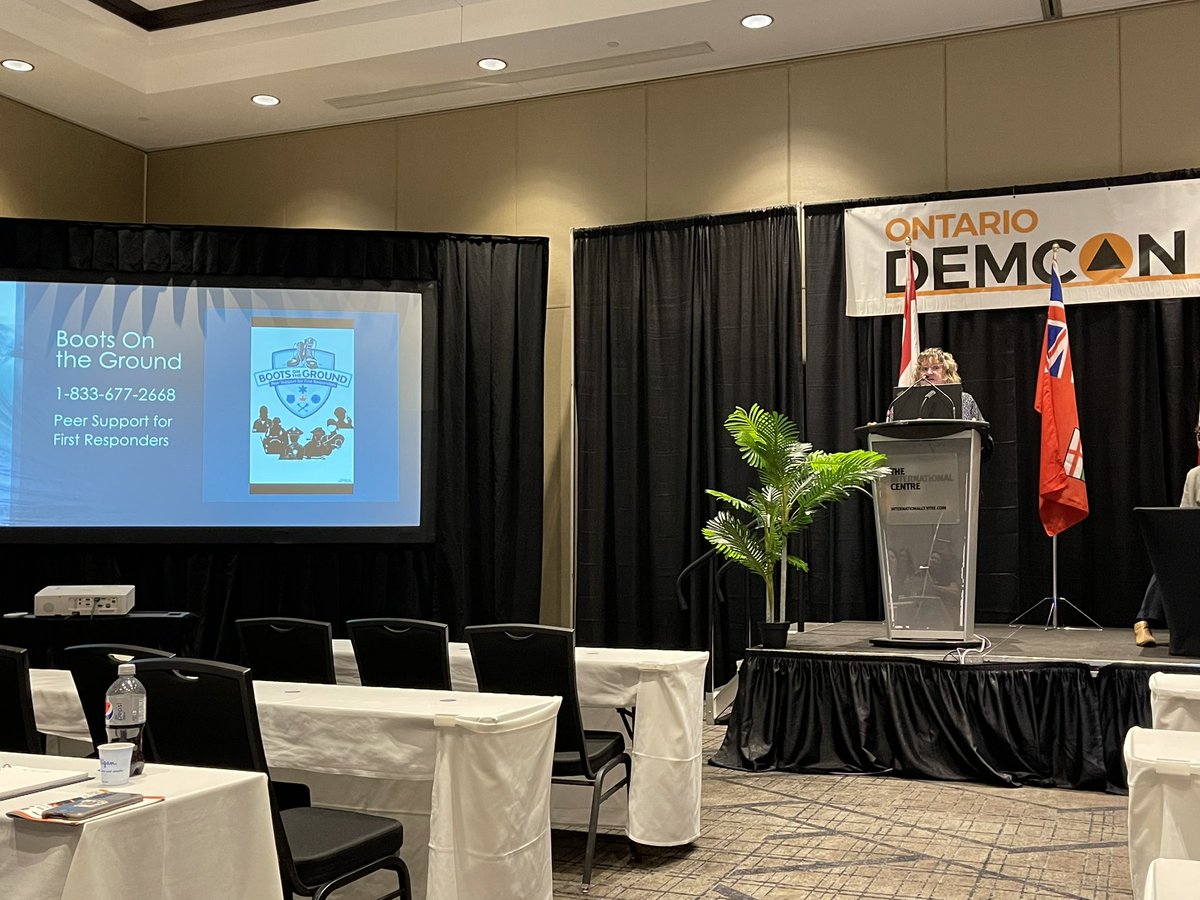 Amazing day at #DEMCON2023! A chance to see some old friends, make new connections, and talk about #MentalHealth and the value of peer support for PSP! Happy to share about the great work of groups like <a href="/BootsOTGround/">Boots On The Ground</a>!!