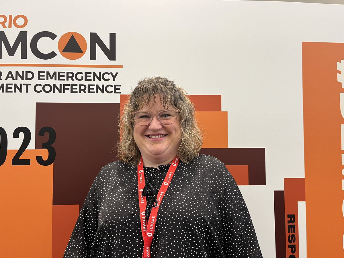 SDBak's tweet photo. Amazing day at #DEMCON2023! A chance to see some old friends, make new connections, and talk about #MentalHealth and the value of peer support for PSP! Happy to share about the great work of groups like @BootsOTGround!! https://t.co/ZSqmSvyUMN