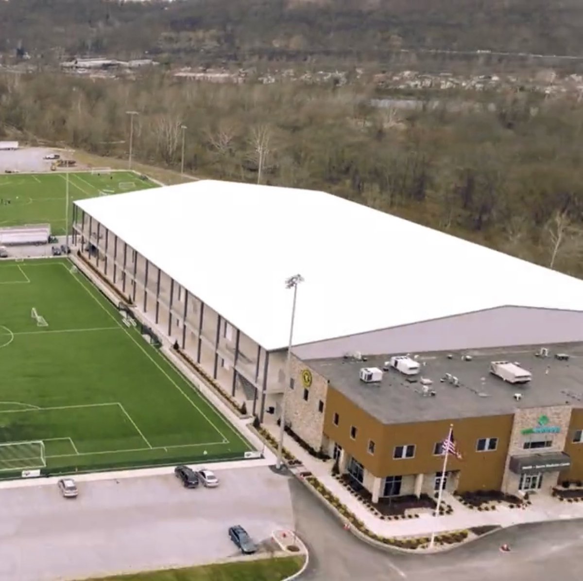 PAELITE7v7's tweet photo. Great call with the General Manager of the “NEW” AHN Montour indoor Sports Complex. Excited to announce a long term partnership to make the facility our primary HOME for PA Elite practicing, PA Elite Skills sessions, Roar training and Ball Hawk training sessions. 
@AHNMontourSC https://t.co/Ad4mI7gVyC