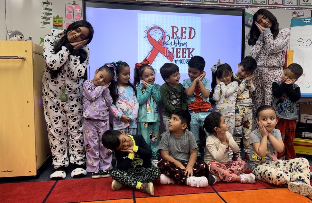 RJWilsonFWISD's tweet photo. Putting drugs to sleep! #RedRibbonWeek #PJsDay @FortWorthISD @Aguilera_RJW @Olga007 https://t.co/ykKZd3P9ak