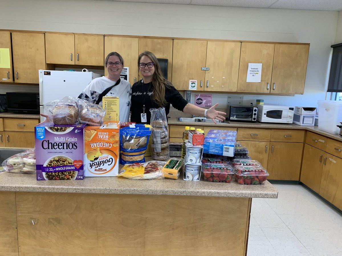 BathPS_LDSB's tweet photo. Look what the Bath Lions brought us yesterday! We are thrilled to be able to provide delicious and nutritious breakfasts for our students! https://t.co/bRPhg3NHfQ