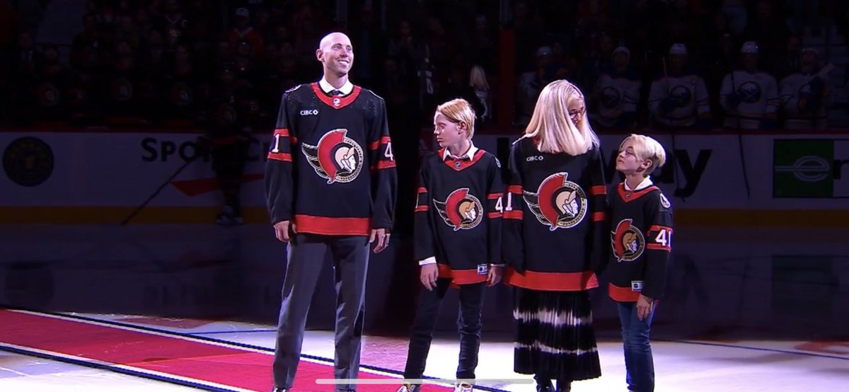 Kdsburner29's tweet photo. Thank you #41. @CraigAnderson41. Senator legend. Also what a beautiful family you have. #sensforlife #welcomehomecraig Me and @shanerhhh4 have loved the sens for 20+ years. https://t.co/KtjLr2wNUP