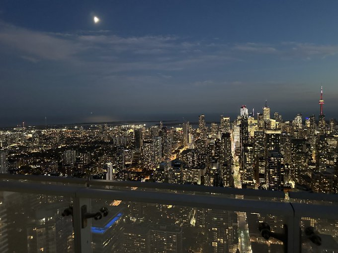 Views from the 73rd ✨🤯🌇 https://t.co/RDmB7UhNty
