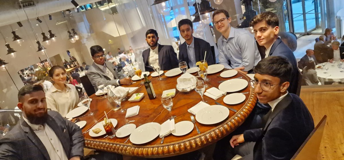 A huge thank you to Mark Hageman, Star Trustee, for a once in a lifetime work experience opportunity with our sixth formers at Linklaters LLP, New York - ranked 16th on the 2023 Global 200. Followed by a luxury dinner with the firm’s lawyers. #TB6 #WeAreSTAR #TuringScheme