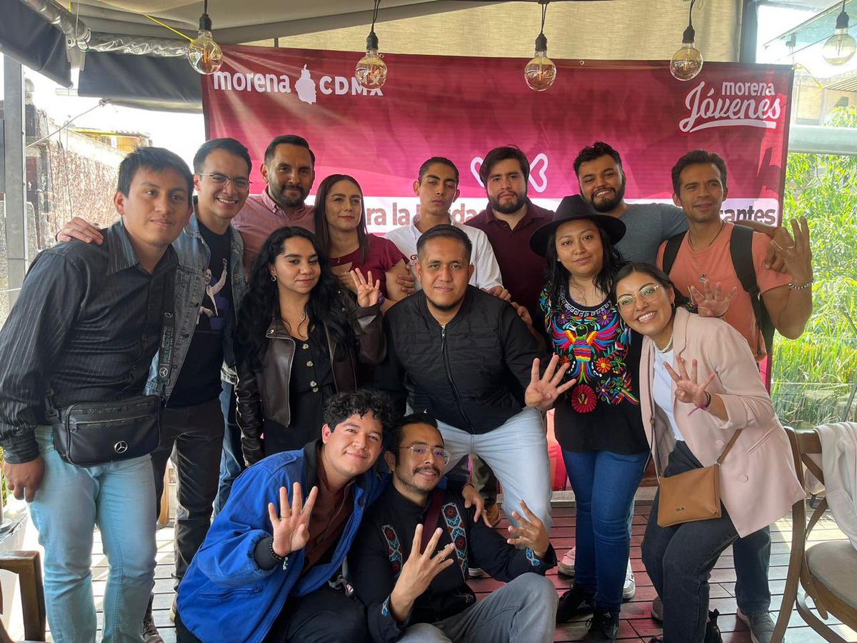 Las y los jóvenes son herederos del movimiento de transformación que ha encabezado nuestro presidente López Obrador, y en unidad, encontrarán su destino en 2024.

En el encuentro de juventudes coincidimos en que por encima de cualquier diferencia, pondremos primero la esperanza,