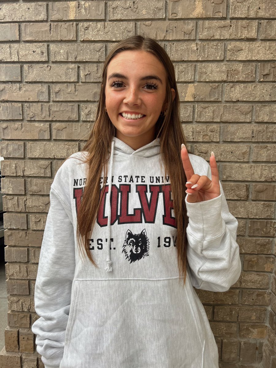 Boyer21Kennedy's tweet photo. So Excited!! Go Wolves🐺🐺
@GretnaSoftball @NSUWolves_SB @coachaschilling @jasminestrada17 @NebGold18s https://t.co/wlzdQui3uk